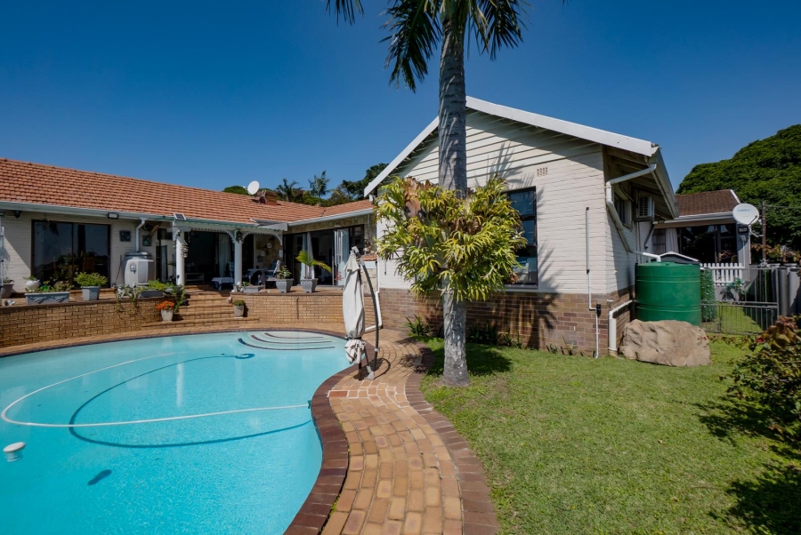 9 Bedroom Property for Sale in Athlone Park KwaZulu-Natal