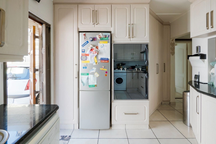 9 Bedroom Property for Sale in Athlone Park KwaZulu-Natal