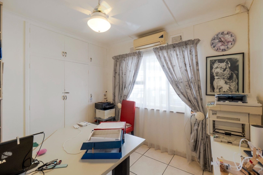 9 Bedroom Property for Sale in Athlone Park KwaZulu-Natal