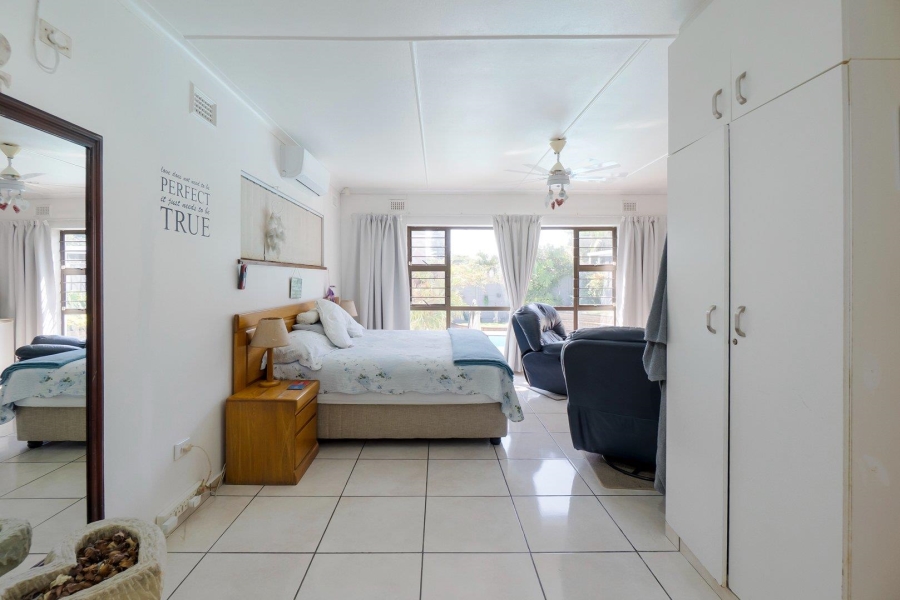 9 Bedroom Property for Sale in Athlone Park KwaZulu-Natal