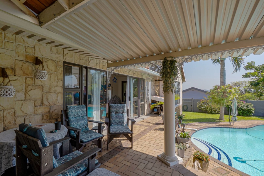 9 Bedroom Property for Sale in Athlone Park KwaZulu-Natal
