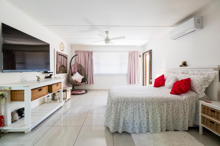 9 Bedroom Property for Sale in Athlone Park KwaZulu-Natal