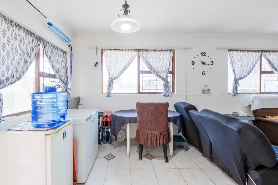 9 Bedroom Property for Sale in Athlone Park KwaZulu-Natal