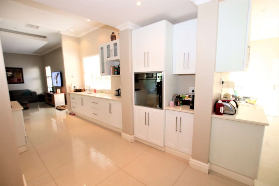 To Let 4 Bedroom Property for Rent in Umhlanga KwaZulu-Natal