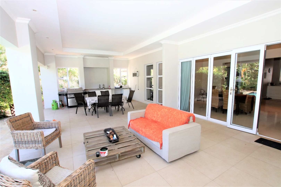 To Let 4 Bedroom Property for Rent in Umhlanga KwaZulu-Natal