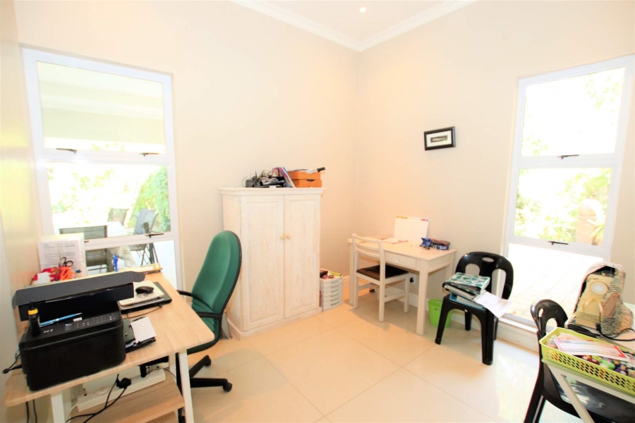 To Let 4 Bedroom Property for Rent in Umhlanga KwaZulu-Natal