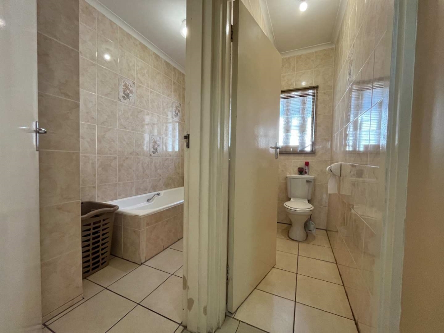 3 Bedroom Property for Sale in Glen Hills KwaZulu-Natal