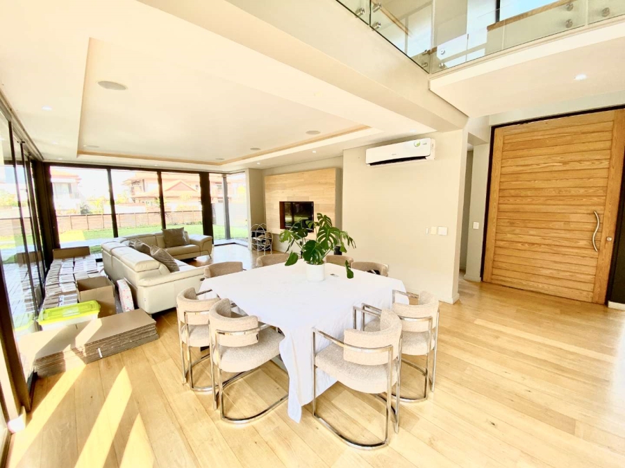 To Let 5 Bedroom Property for Rent in Izinga Park KwaZulu-Natal