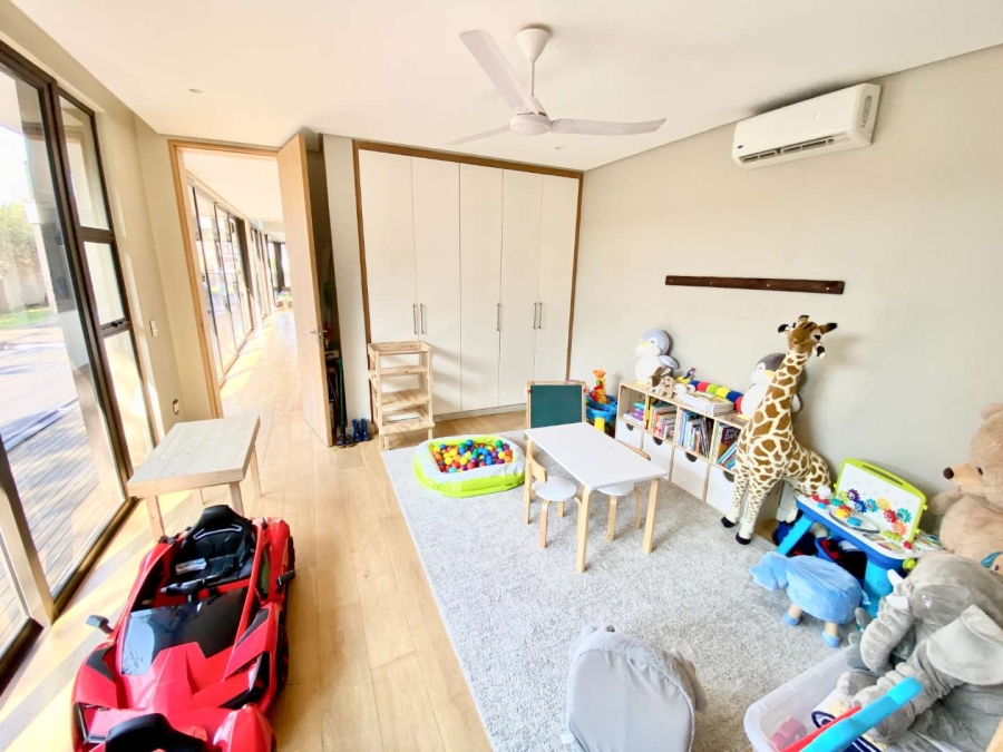 To Let 5 Bedroom Property for Rent in Izinga Park KwaZulu-Natal
