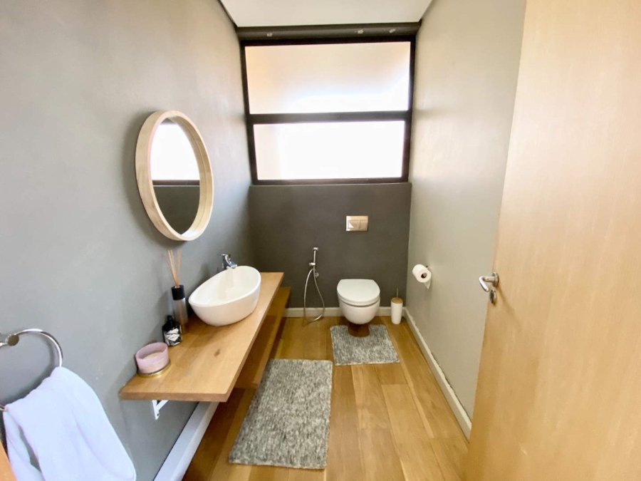 To Let 5 Bedroom Property for Rent in Izinga Park KwaZulu-Natal