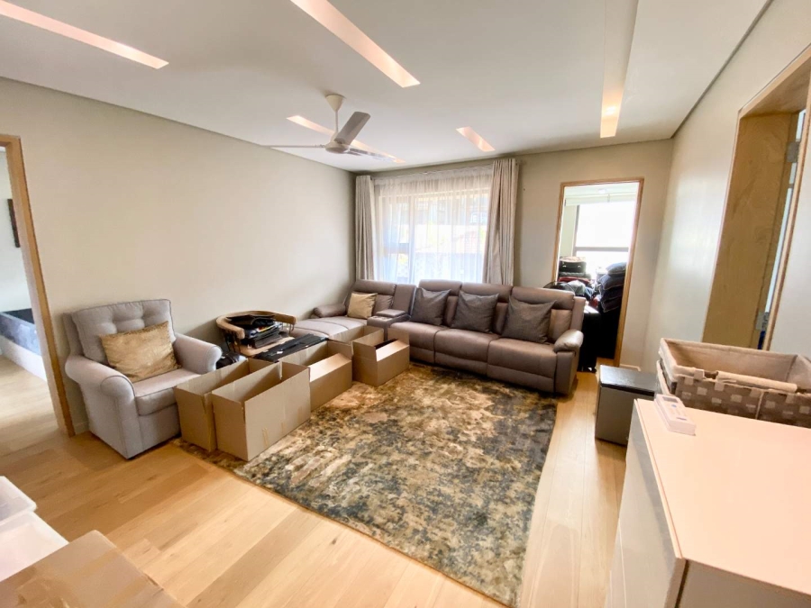 To Let 5 Bedroom Property for Rent in Izinga Park KwaZulu-Natal