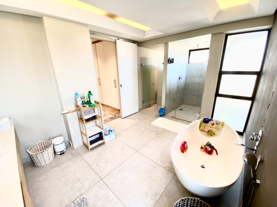 To Let 5 Bedroom Property for Rent in Izinga Park KwaZulu-Natal