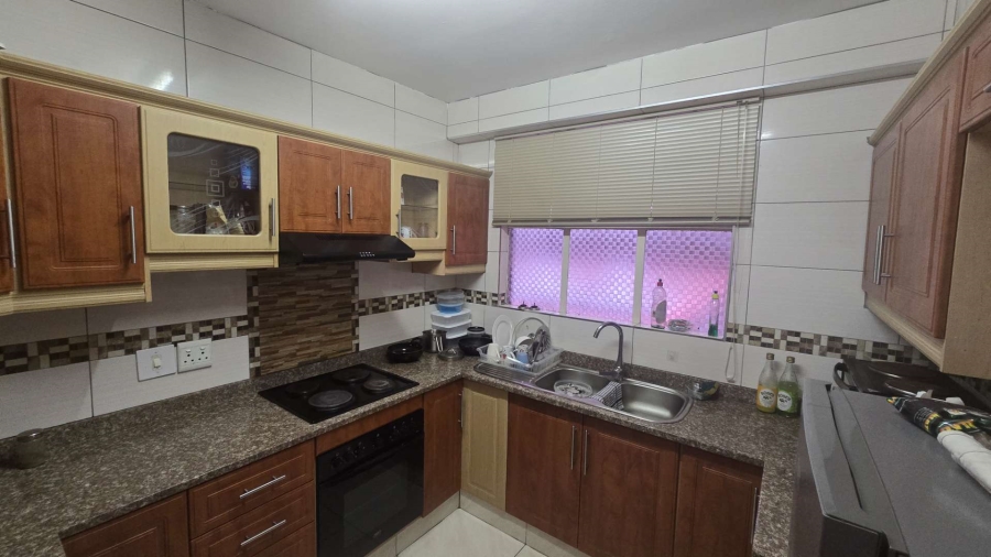 2 Bedroom Property for Sale in North Beach KwaZulu-Natal