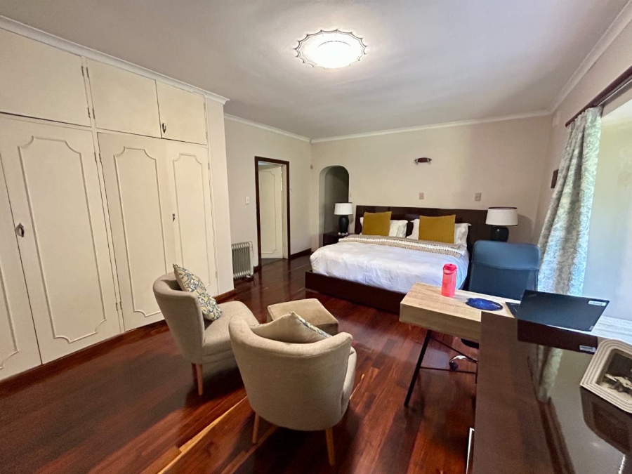 To Let 5 Bedroom Property for Rent in Kloof KwaZulu-Natal