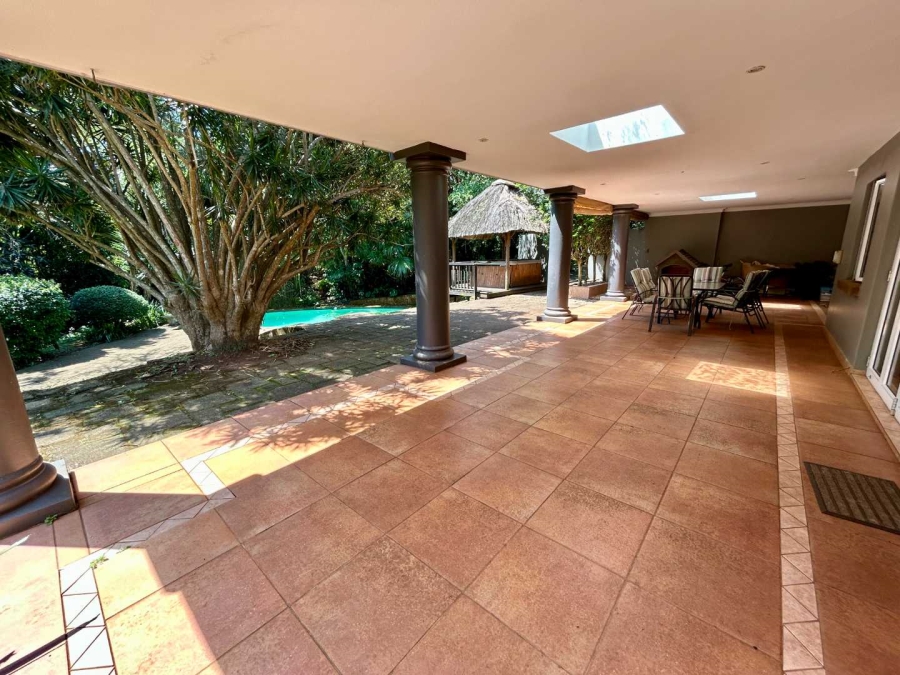 To Let 5 Bedroom Property for Rent in Kloof KwaZulu-Natal