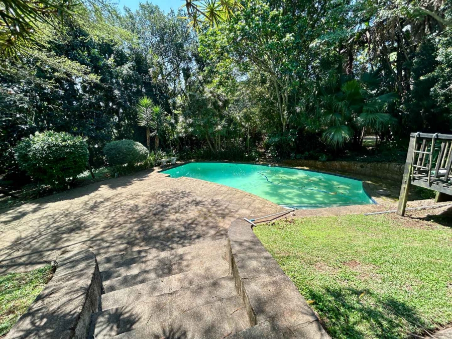 To Let 5 Bedroom Property for Rent in Kloof KwaZulu-Natal