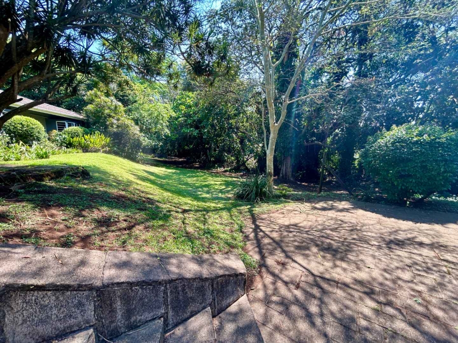 To Let 5 Bedroom Property for Rent in Kloof KwaZulu-Natal