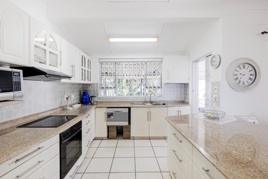 4 Bedroom Property for Sale in Amanzimtoti KwaZulu-Natal