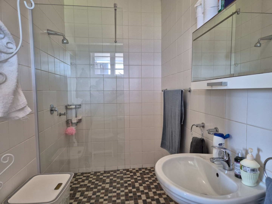 4 Bedroom Property for Sale in Amanzimtoti KwaZulu-Natal