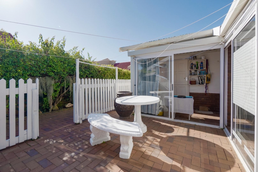 4 Bedroom Property for Sale in Amanzimtoti KwaZulu-Natal