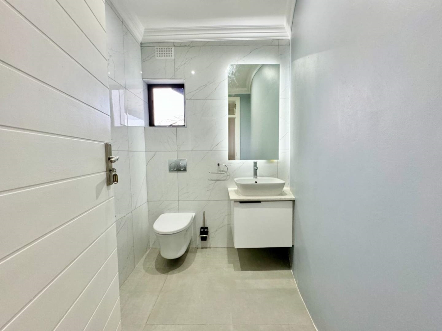 4 Bedroom Property for Sale in Herrwood Park KwaZulu-Natal