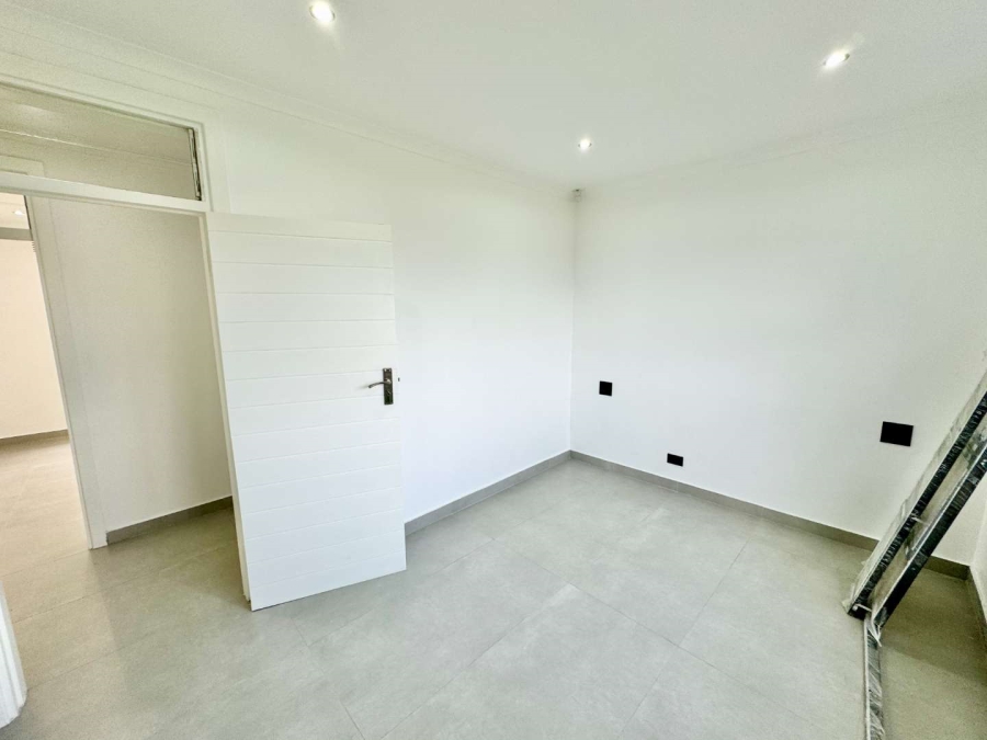 4 Bedroom Property for Sale in Herrwood Park KwaZulu-Natal