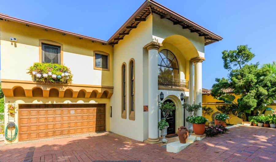 8 Bedroom Property for Sale in Umhlanga KwaZulu-Natal
