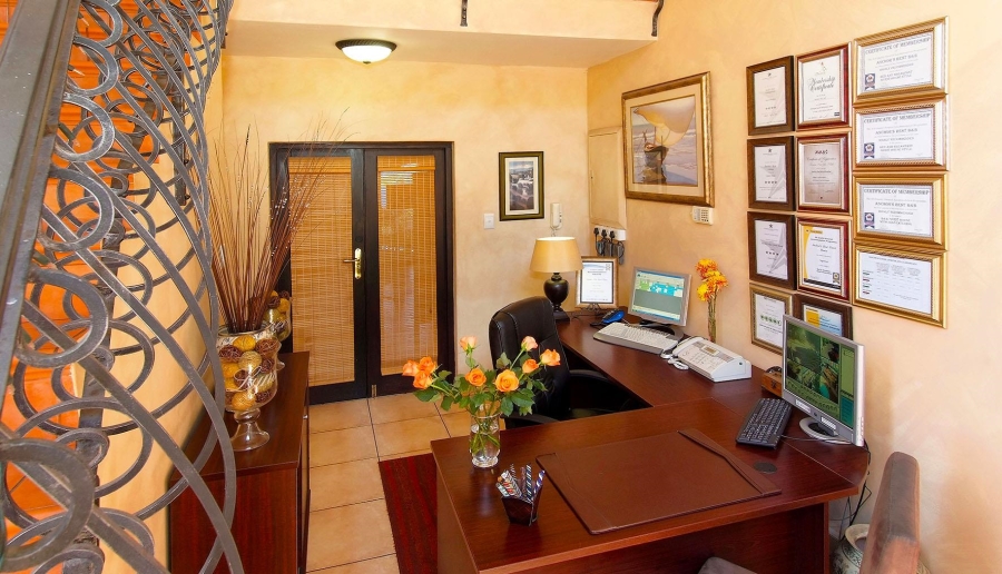 8 Bedroom Property for Sale in Umhlanga KwaZulu-Natal