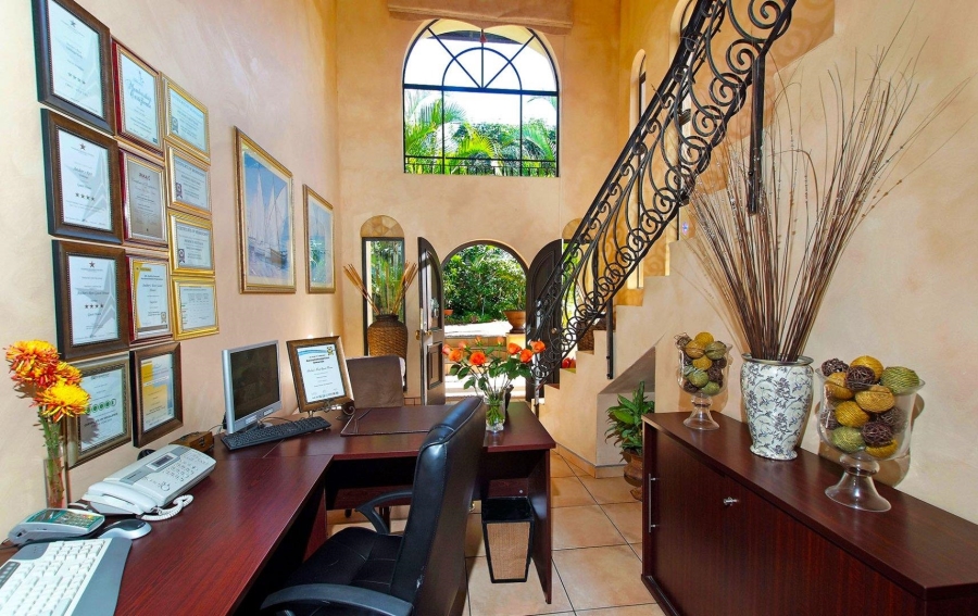 8 Bedroom Property for Sale in Umhlanga KwaZulu-Natal