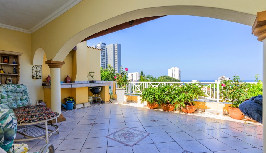 8 Bedroom Property for Sale in Umhlanga KwaZulu-Natal