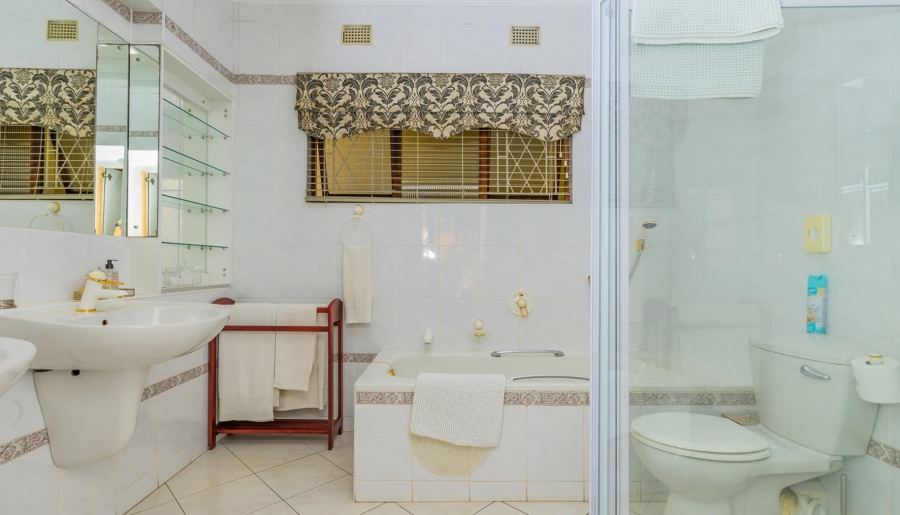 8 Bedroom Property for Sale in Umhlanga KwaZulu-Natal