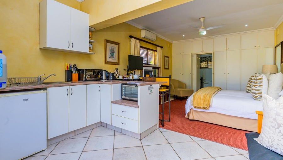 8 Bedroom Property for Sale in Umhlanga KwaZulu-Natal