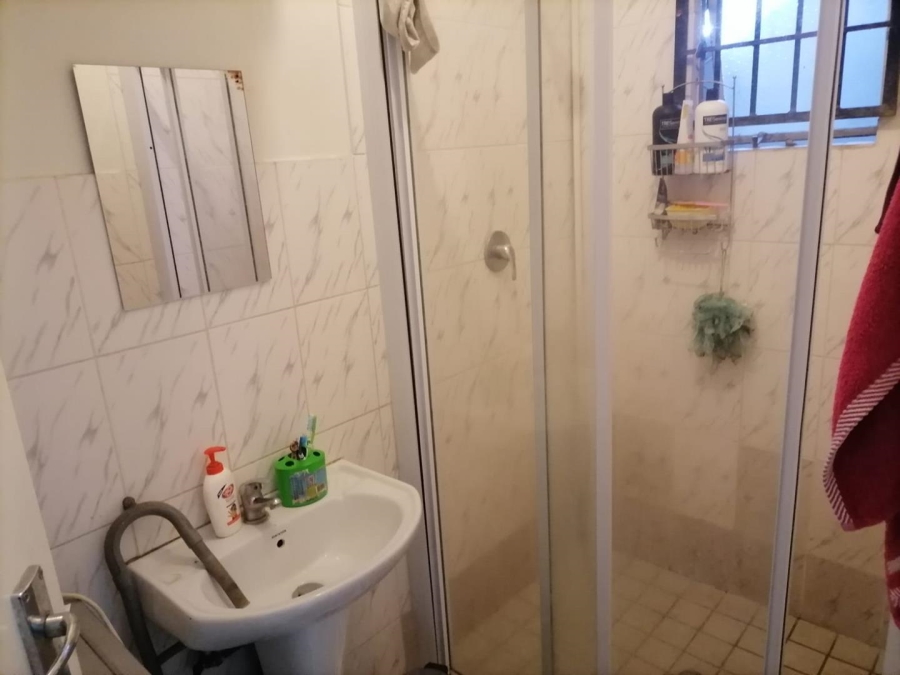 1 Bedroom Property for Sale in Overport KwaZulu-Natal