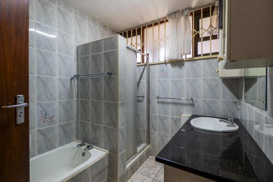 3 Bedroom Property for Sale in Amanzimtoti KwaZulu-Natal