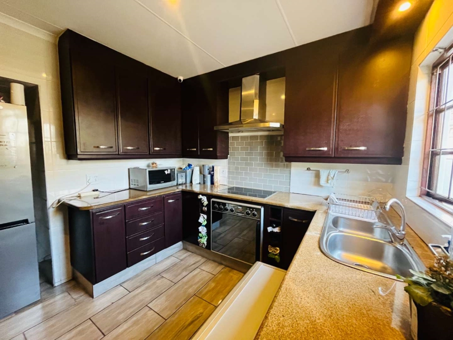 3 Bedroom Property for Sale in Sunningdale KwaZulu-Natal