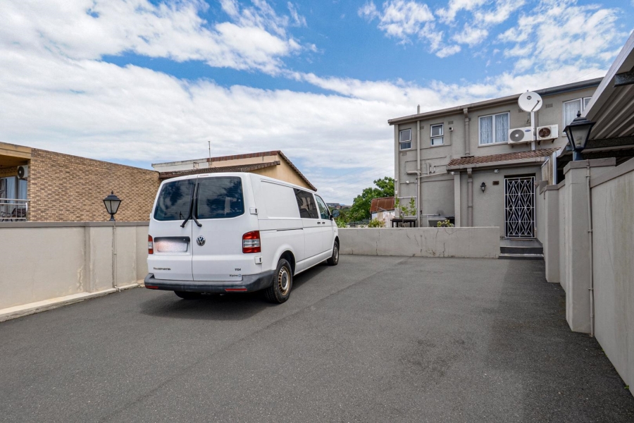 4 Bedroom Property for Sale in Lotus Park KwaZulu-Natal