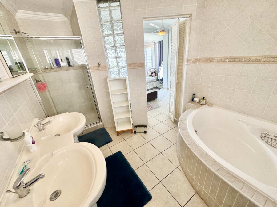 3 Bedroom Property for Sale in Umhlanga KwaZulu-Natal