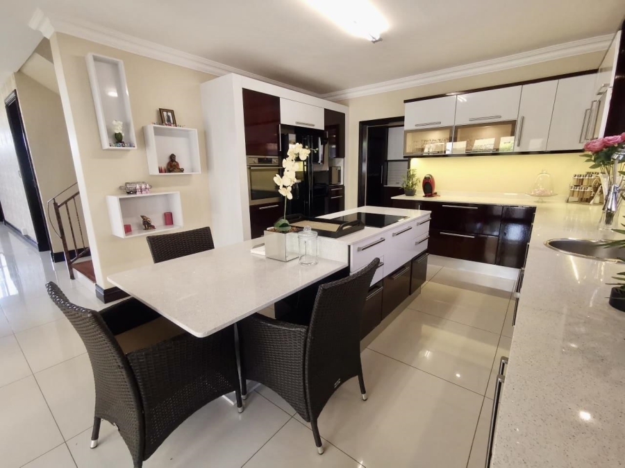 To Let 4 Bedroom Property for Rent in Izinga Estate KwaZulu-Natal