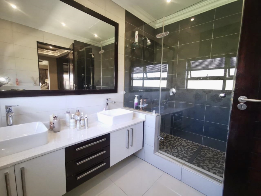 To Let 4 Bedroom Property for Rent in Izinga Estate KwaZulu-Natal