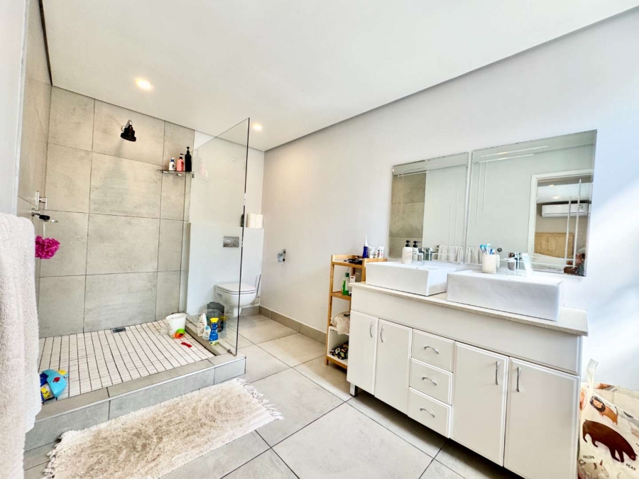 2 Bedroom Property for Sale in Umhlanga KwaZulu-Natal