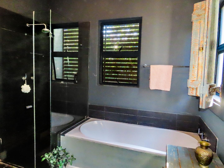 To Let 3 Bedroom Property for Rent in Salt Rock KwaZulu-Natal