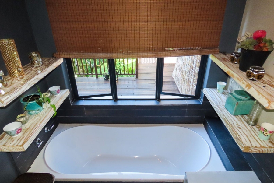 To Let 3 Bedroom Property for Rent in Salt Rock KwaZulu-Natal