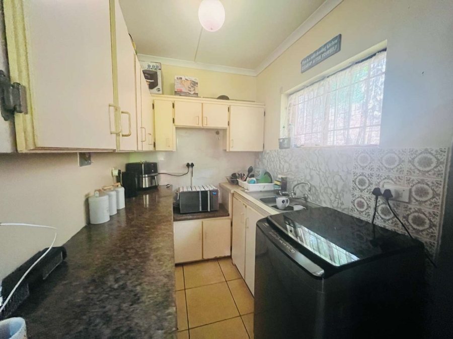 To Let 1 Bedroom Property for Rent in Glen Anil KwaZulu-Natal