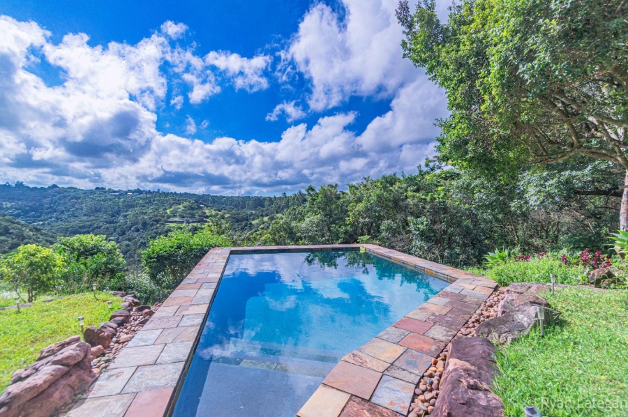 6 Bedroom Property for Sale in Kloof KwaZulu-Natal