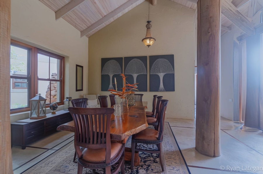 6 Bedroom Property for Sale in Kloof KwaZulu-Natal