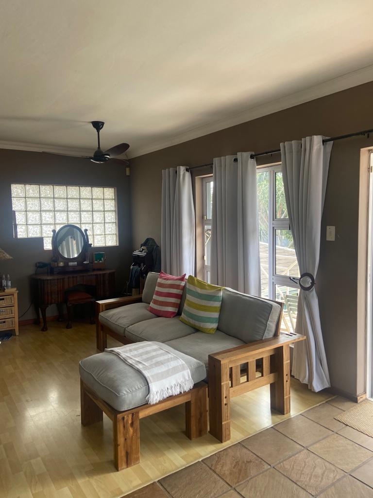 To Let 1 Bedroom Property for Rent in La Lucia KwaZulu-Natal