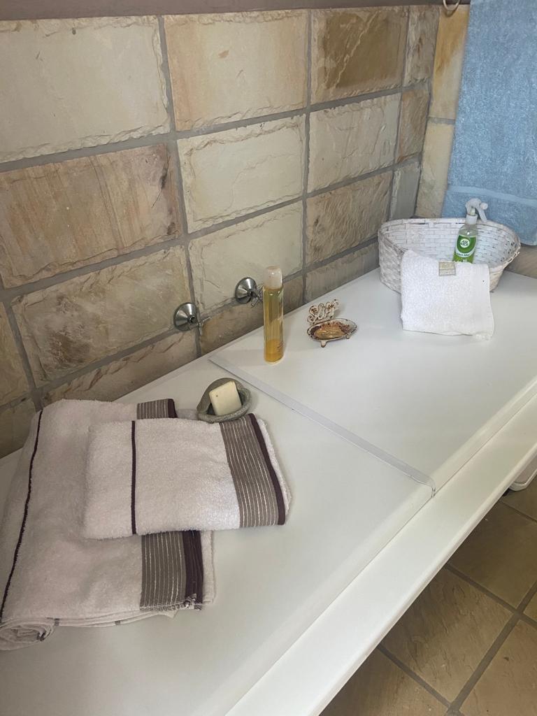 To Let 1 Bedroom Property for Rent in La Lucia KwaZulu-Natal