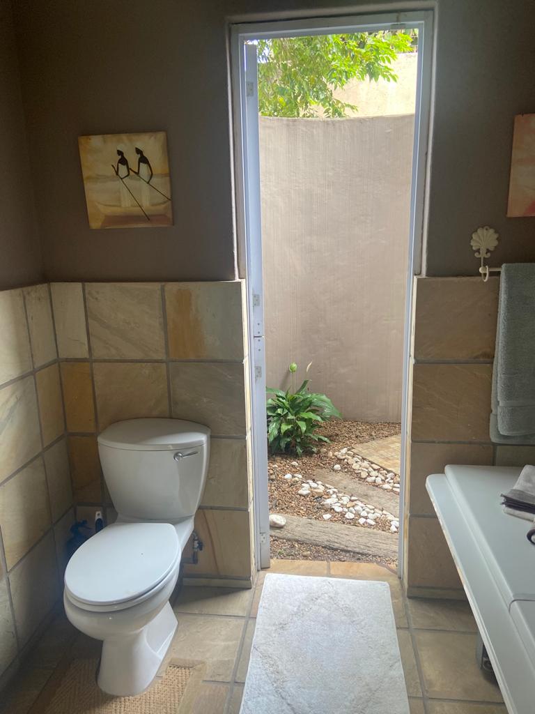 To Let 1 Bedroom Property for Rent in La Lucia KwaZulu-Natal