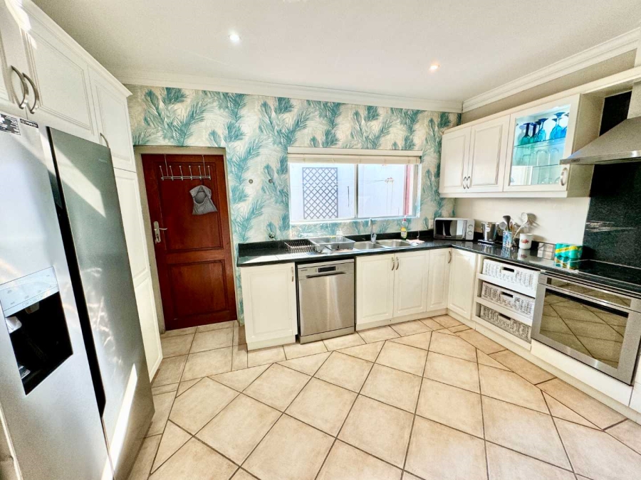 4 Bedroom Property for Sale in Umhlanga KwaZulu-Natal