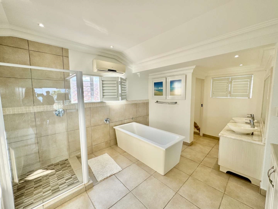 4 Bedroom Property for Sale in Umhlanga KwaZulu-Natal